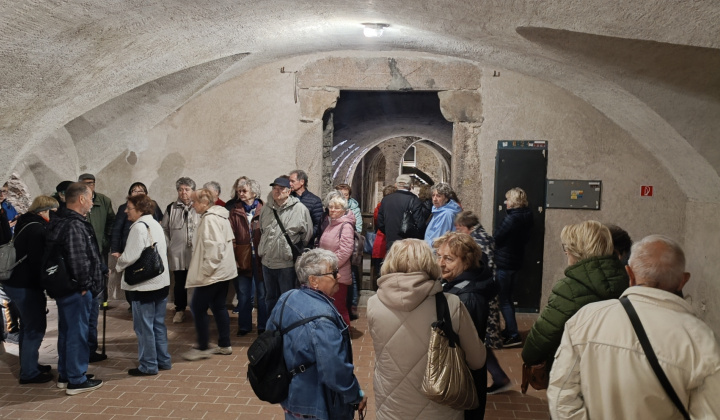 12. fotografia fotogalérie Výlet dôchodcov 2026 - Hrad Červený Kameň
