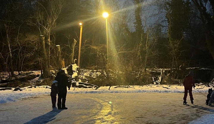 Fotka - Ďakujeme Technickým sieťam Bratislava, a.s. za osvetlenie